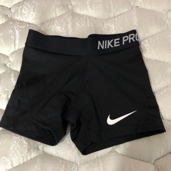 Nike Pants - nike pro workout shorts